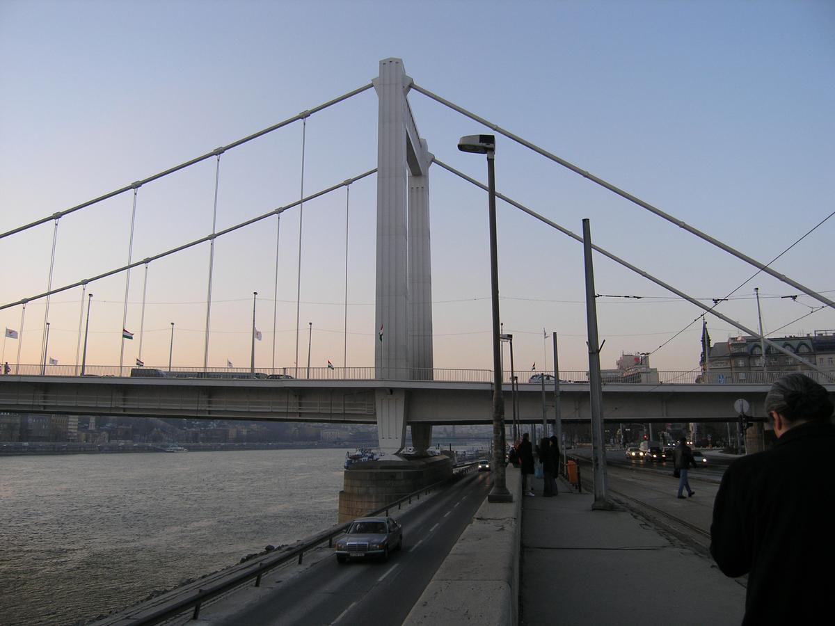 Elisabethbrücke (Erzsébet hid), Budapest 