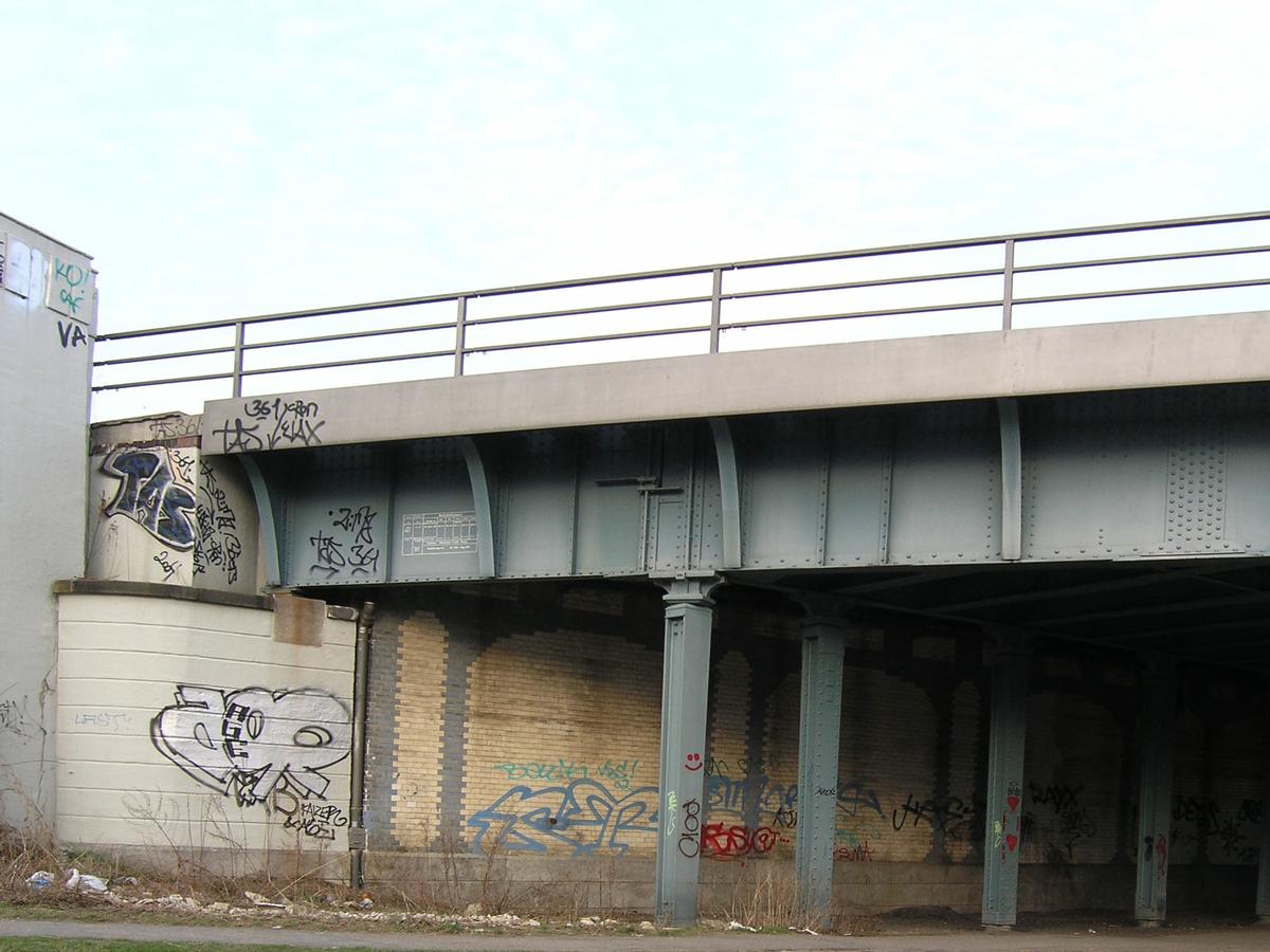 Railroad Bridge across the Neukölln Ship Canal 