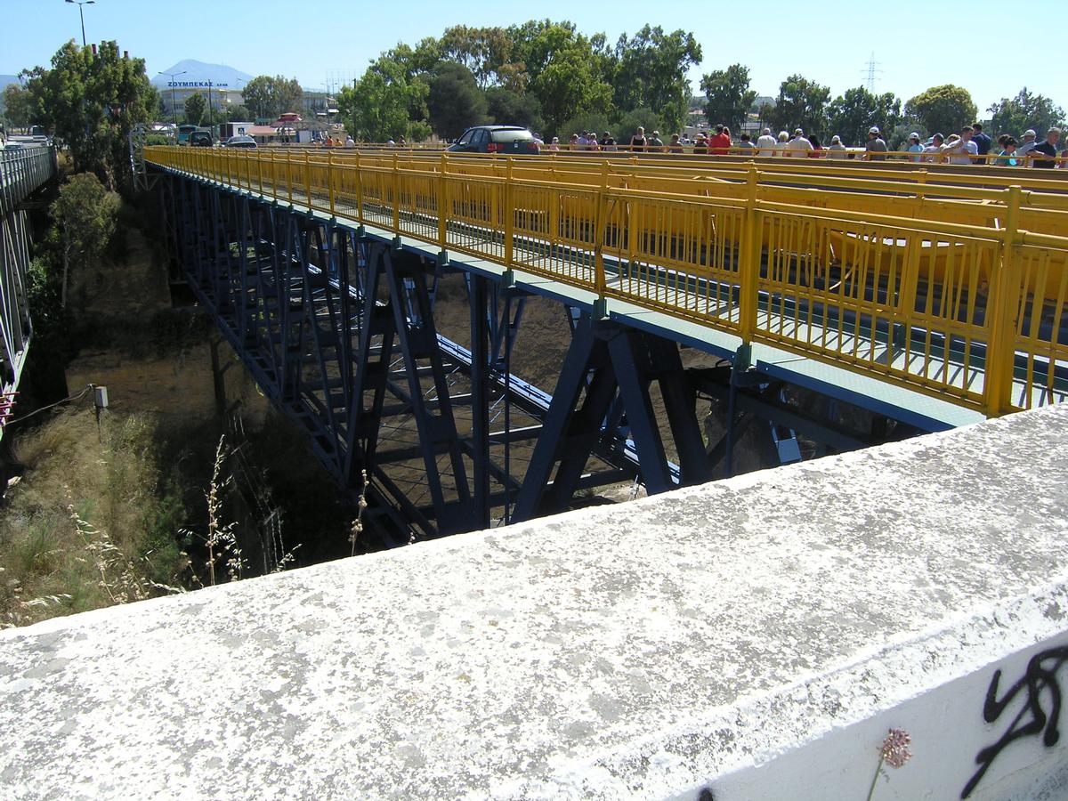Pont sur le canal de Corinthe 