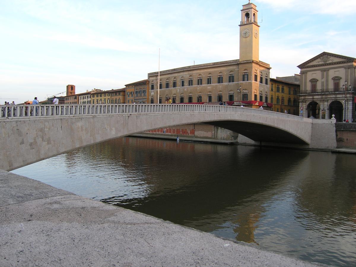 Ponte di Mezzo, Pisa, Italien 