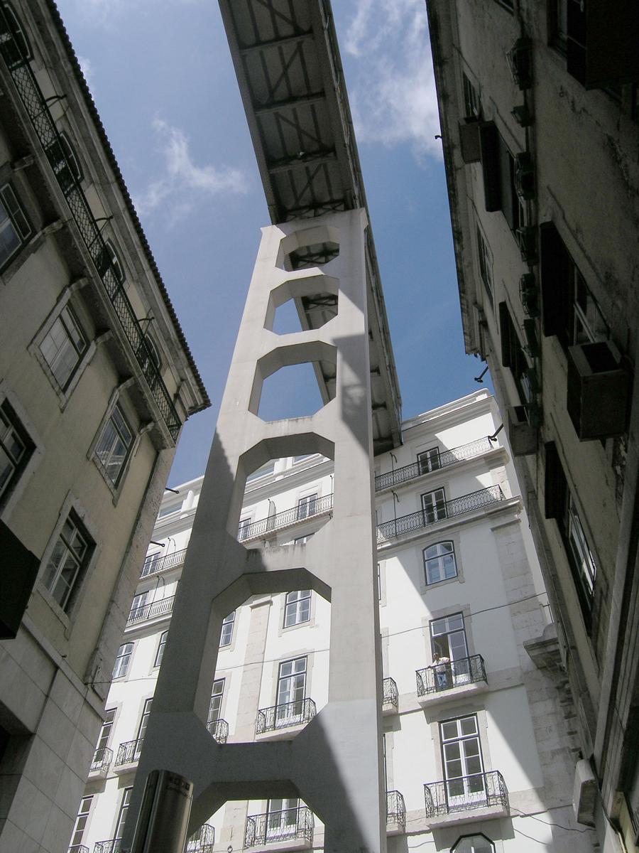 Santa Justa Aufzug, Lissabon, Portugal 