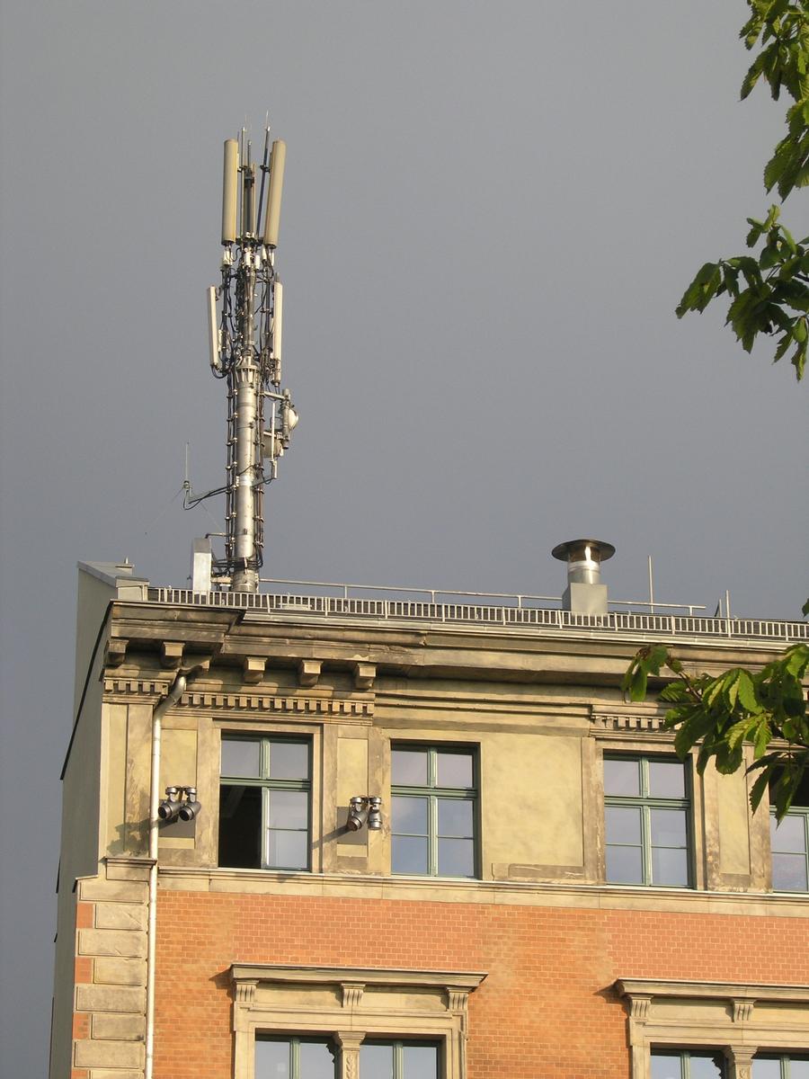 Station de police et de pompiers dans le quartier gouvernemental de Berlin 