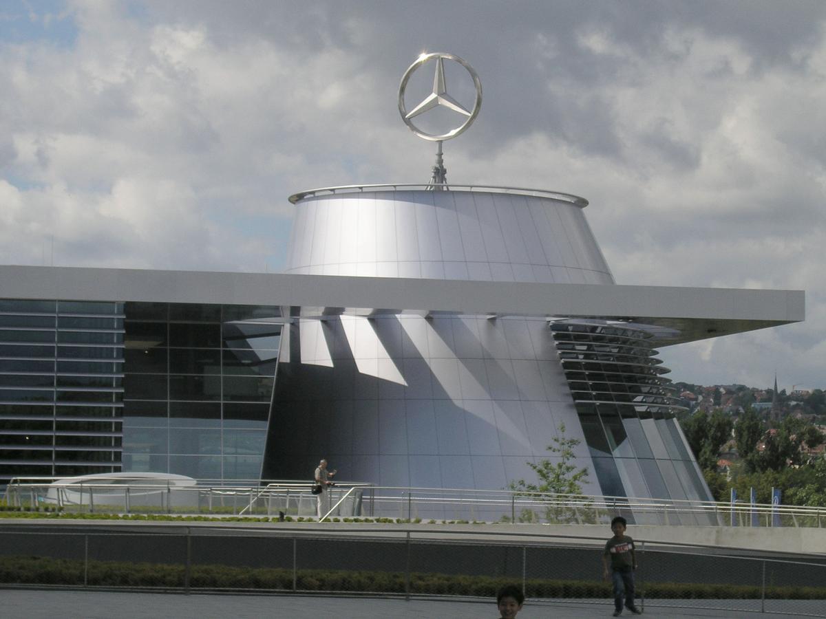 Mercedes Benz Center Stuttgart 