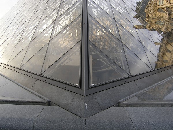 Pyramide des Louvre 