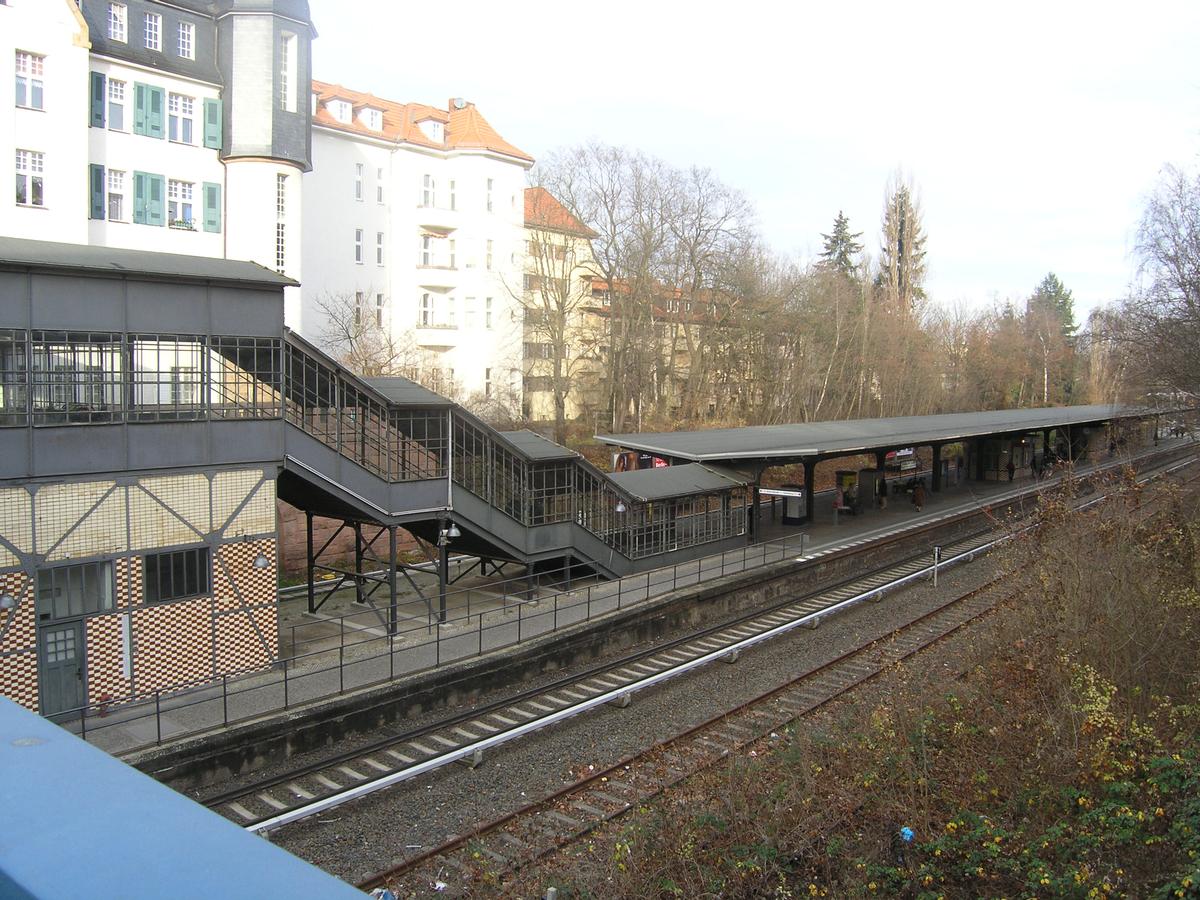 Gare du jardin botanique à Berlin-Steglitz 