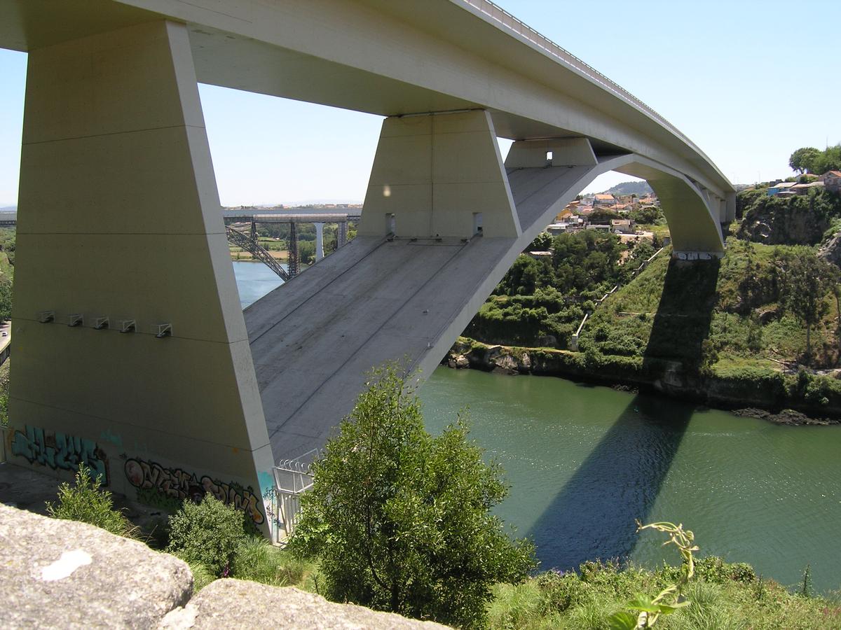 Infante D. Henrique-Brücke 