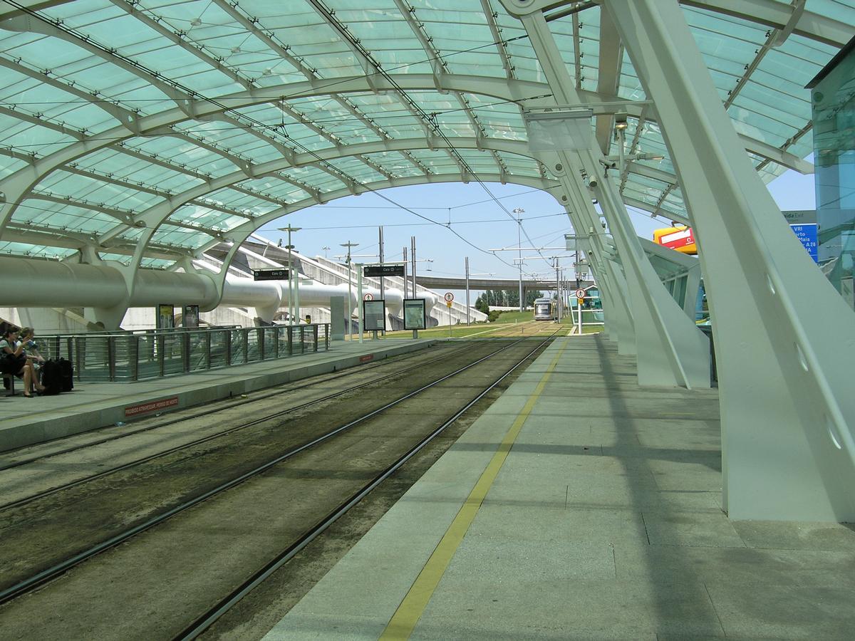 Station de métro Aeroporto Francisco Sá Carneiro 