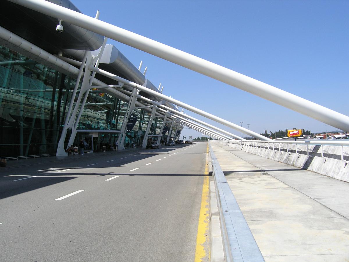 Aeroporto Francisco Sá Carneiro 