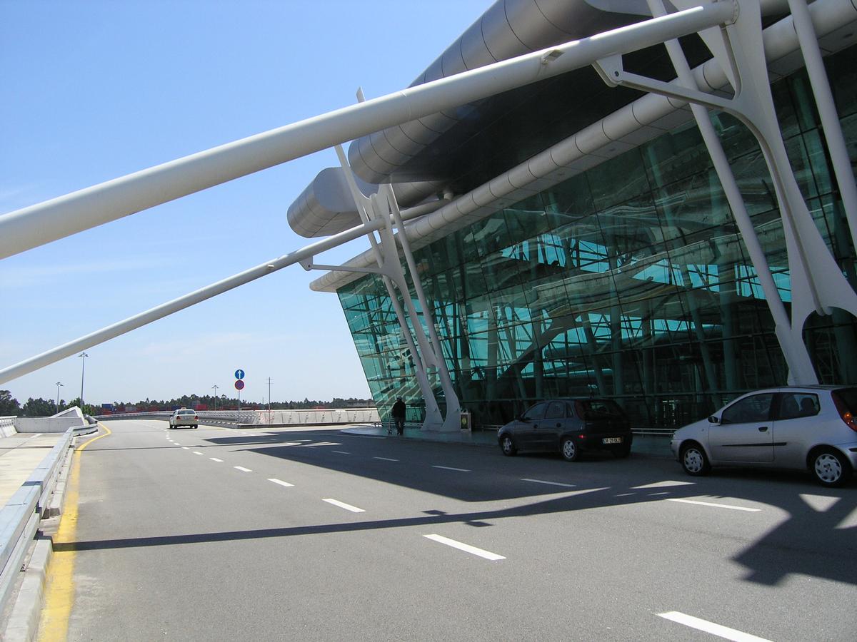 Aeroporto Francisco Sá Carneiro 