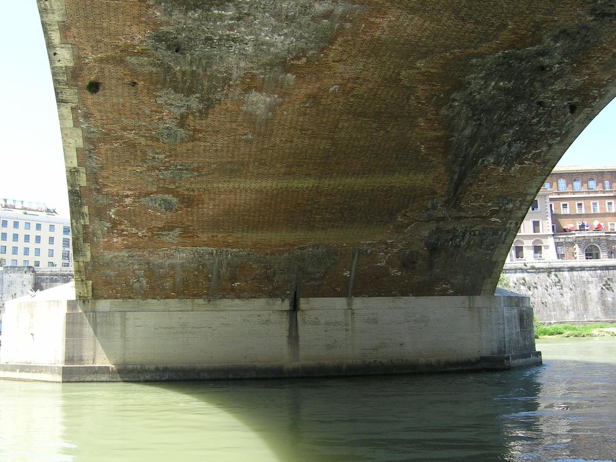 Ponte Principe Amedeo, Rom 