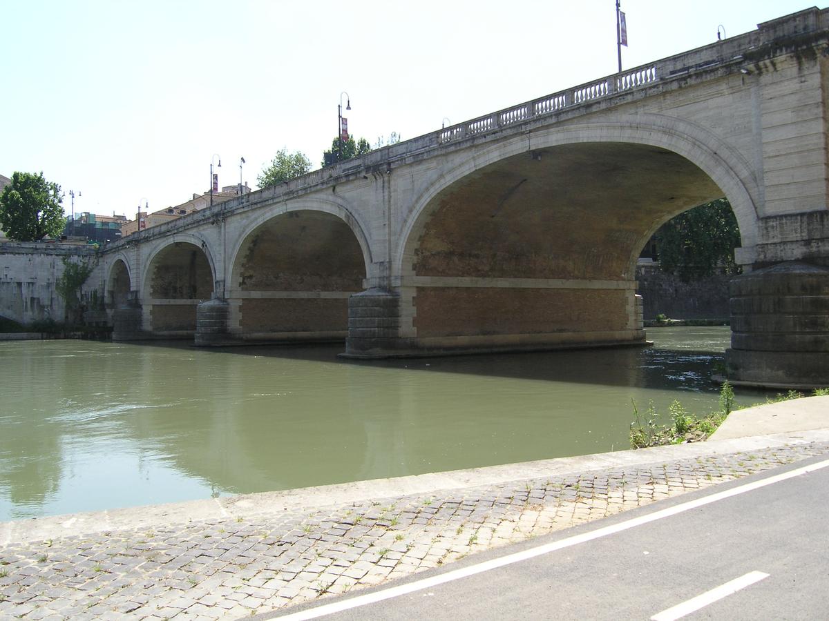 Ponte Cavour 