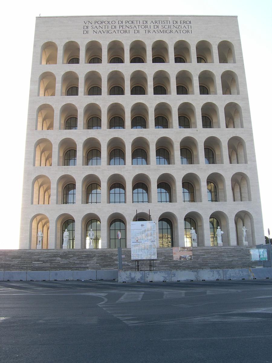 Palazzo della Civiltà del Lavoro "Colosseo Quadrato" (EUR), Rom 