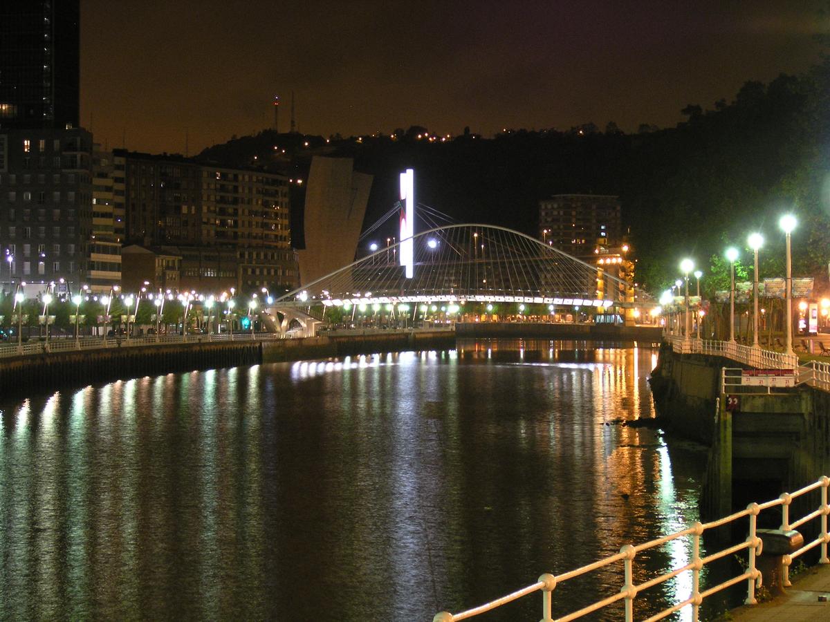 Zubi Zuri Brücke, Bilbao, Spanien 
