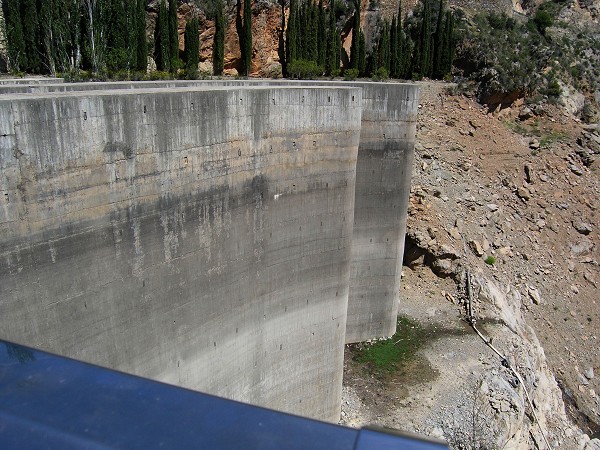Quéntar Dam 