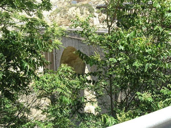 alte Straßenbrücke über den Rio Izbor, Granada 
