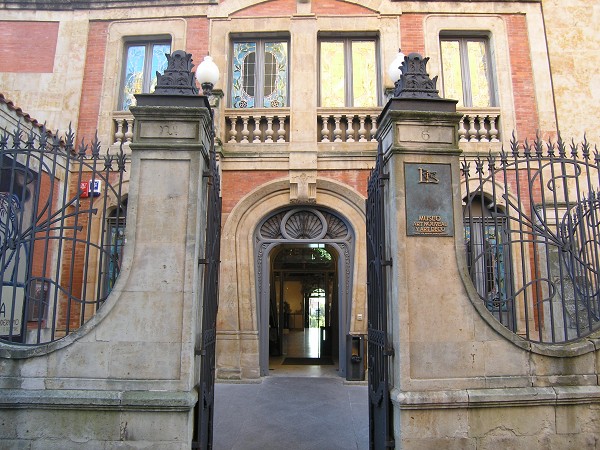 Casa Lis Museo de Art Nouveau y Art Déco 