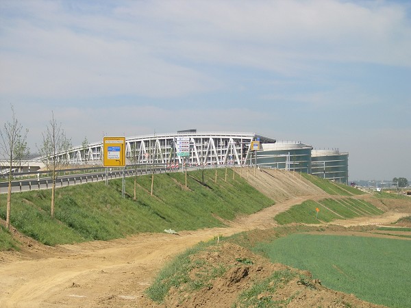 Neue Messe Car Park Bridge 