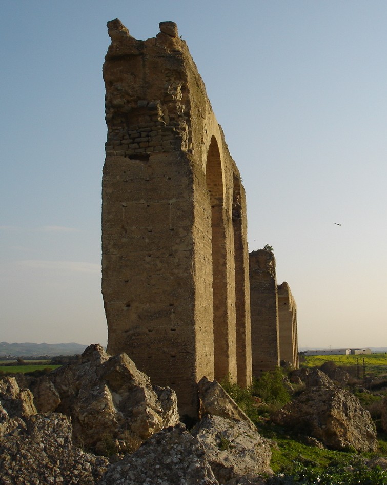 Pont-aqueduc romain de Zaghouan-Carthage au niveau de la RN3 