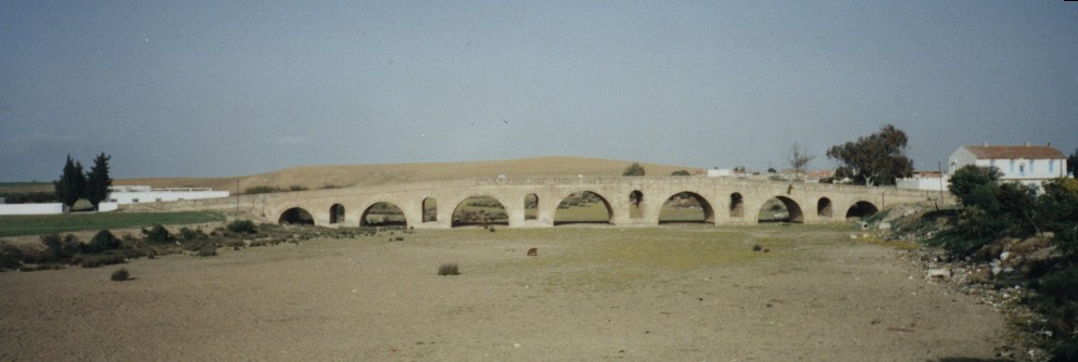 Pont en maçonnerie de Kantarat Binzart, Tunisie 