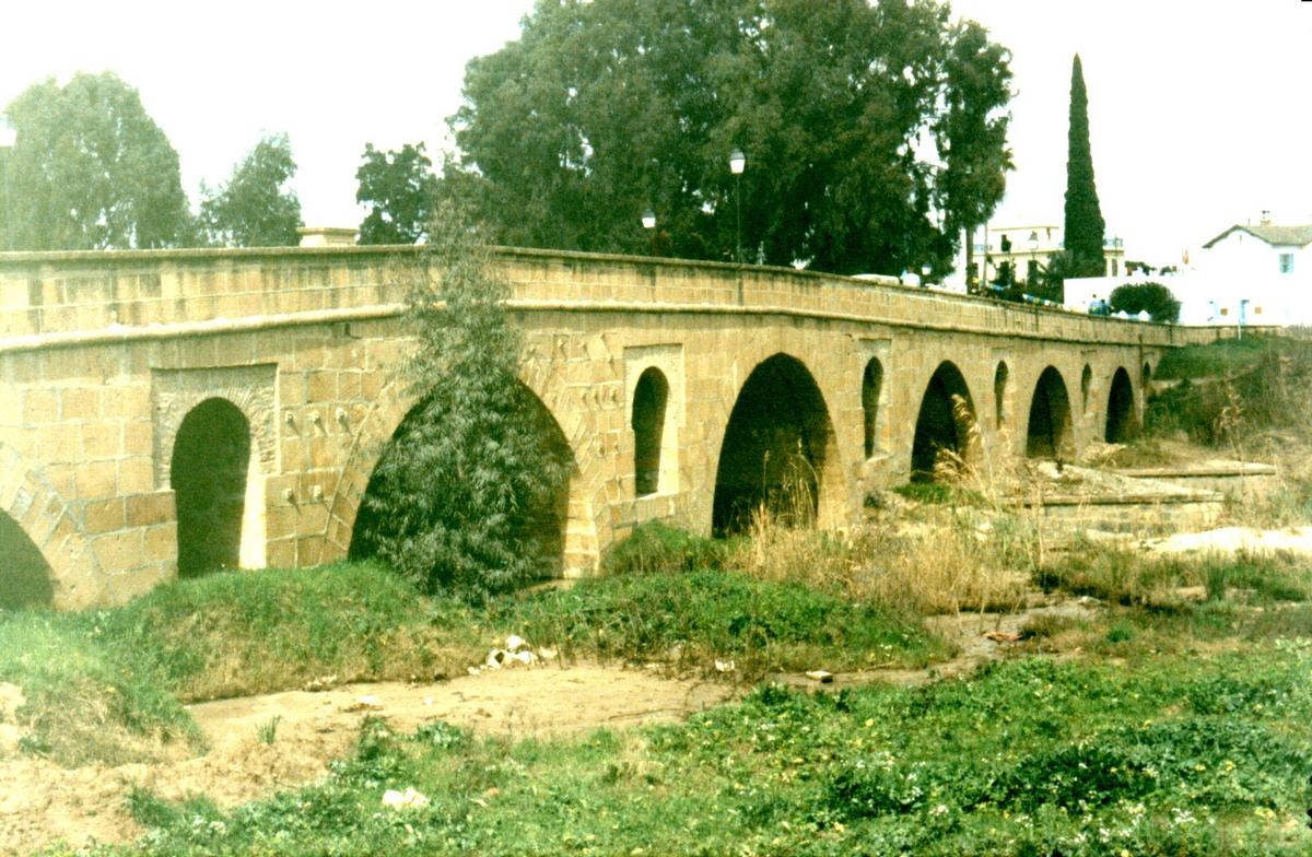 Medjez-el-Bab Bridge (Medjez-el-Bab, 1677) 
