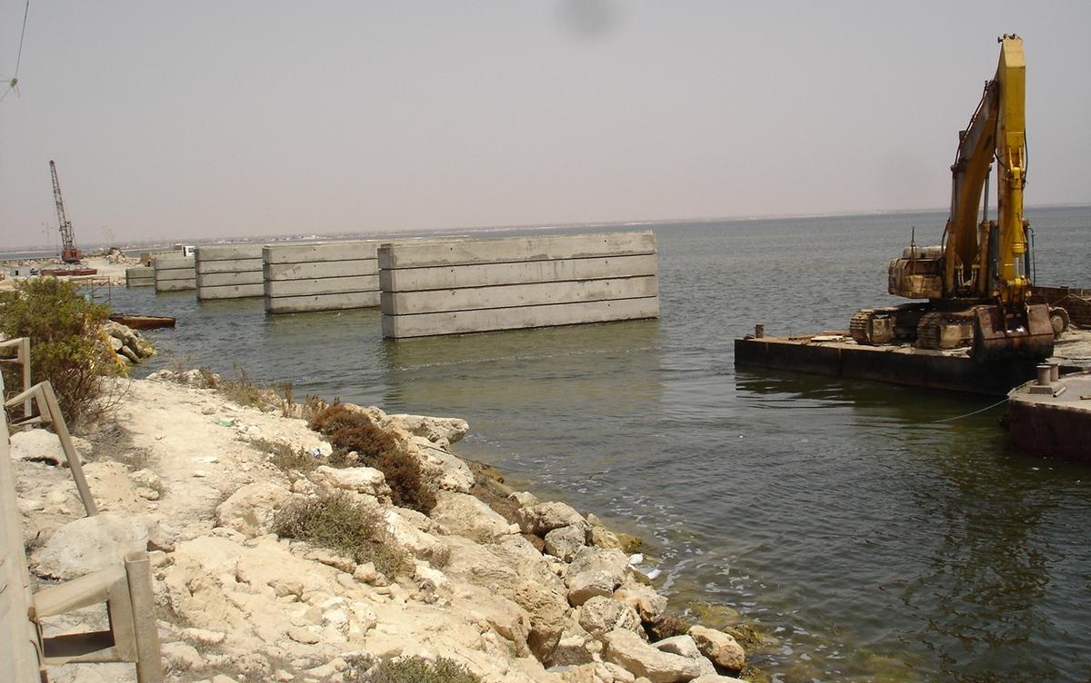 Neue Brücke am El-Kantara-Damm zur Insel Djerba 
