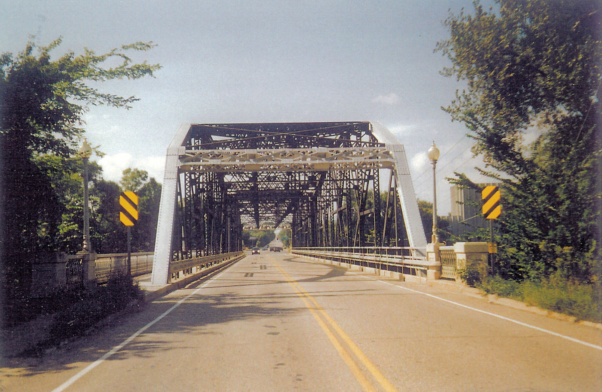 Minnesota River Bridge at Saint Peter, Minnesota, USA 