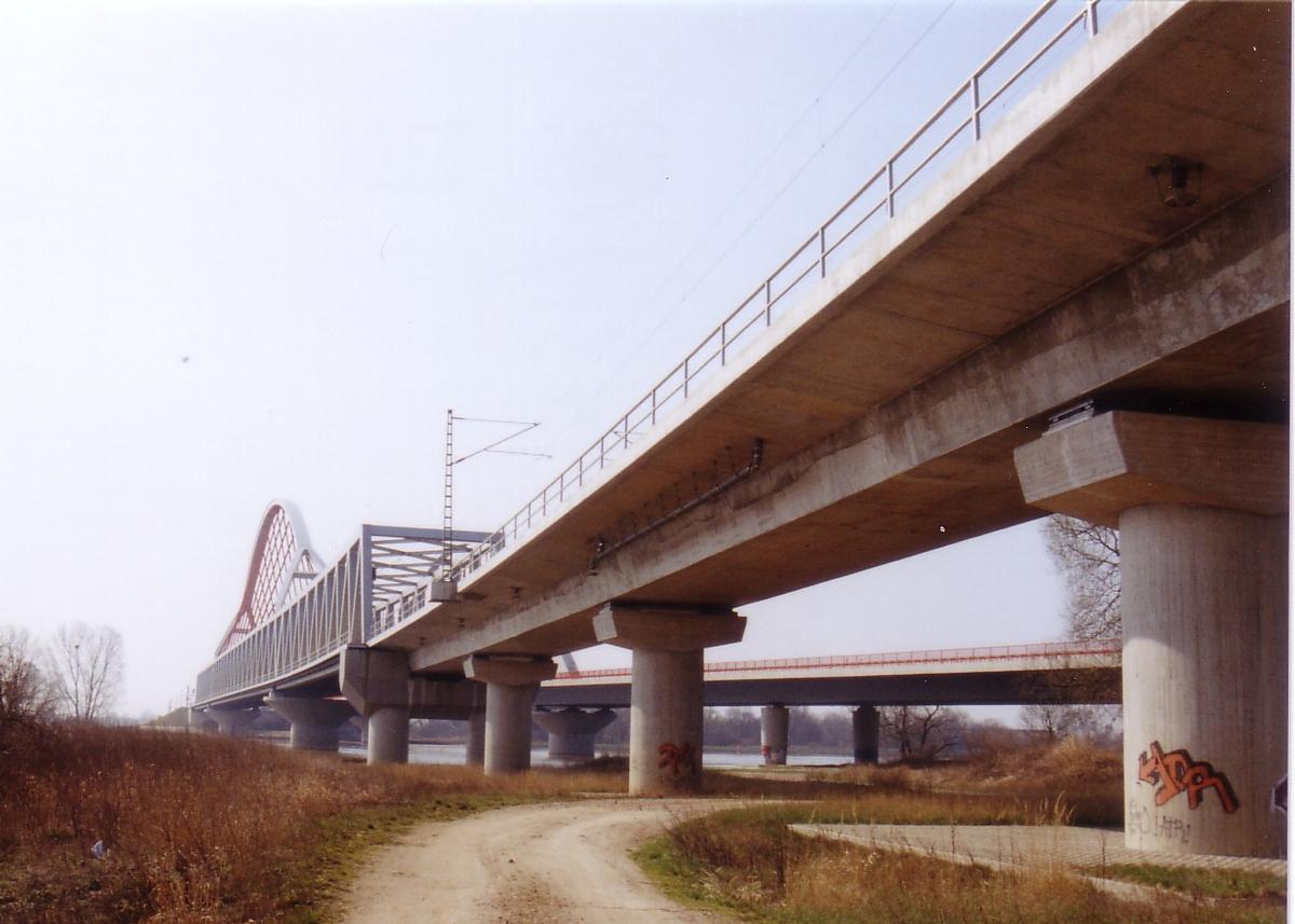 Pont-rail sur l'Elbe à Wittenberg 