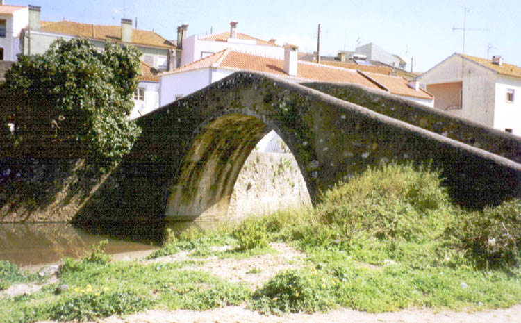 Ponte Velha (Cheleiros) 