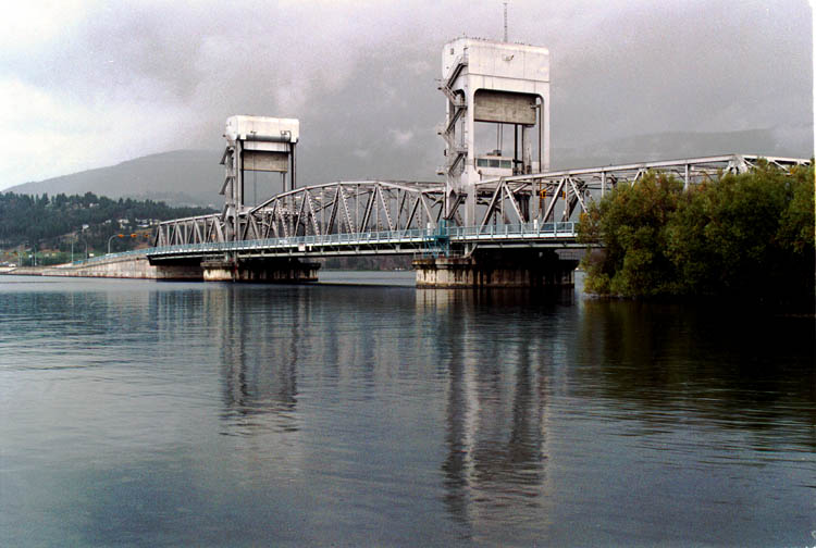 Kelowna Floating Bridge 