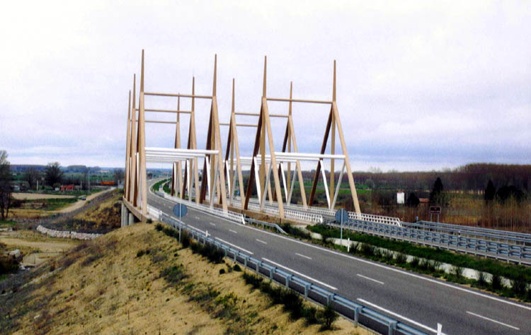Brücke im Zuge der A 231 über den Río Carrión 
