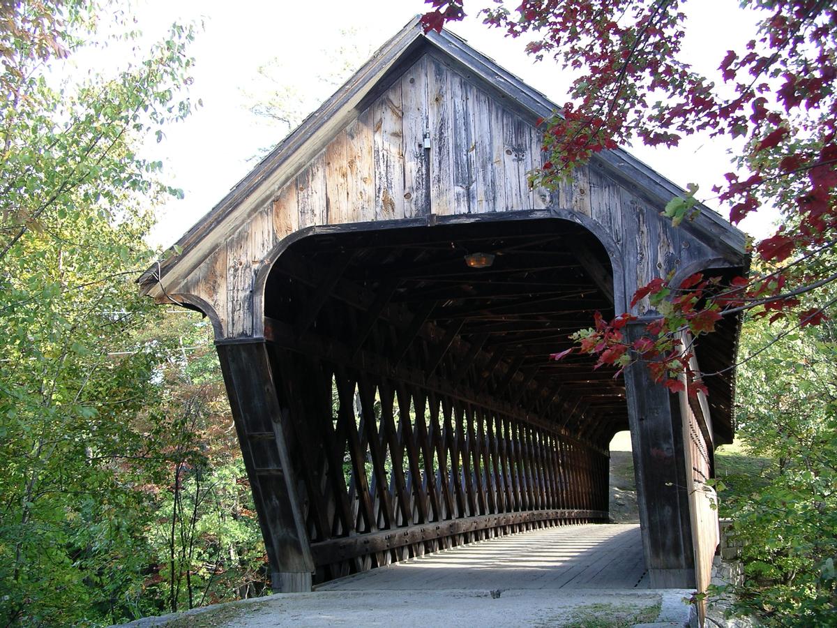 Henniker Covered Bridge, Henniker, New Hampshire, USA 