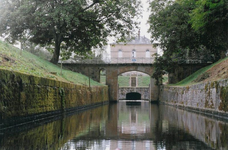 Loire Lateral Canal – Lorrains Circular Lock 