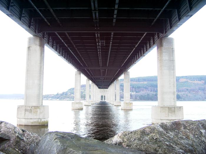 Media File No. 36857 Kessock Bridge, Inverness The underside of the Kessock Bridge shows it to be a very rigid structure. Unlike the Infirmary bridge, this one doesn't sway at all
