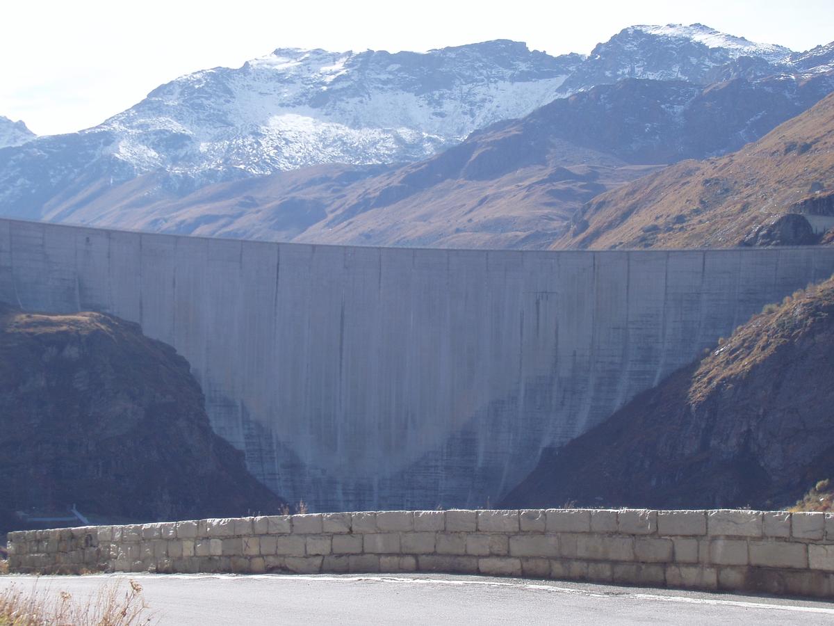 Moiry Dam 