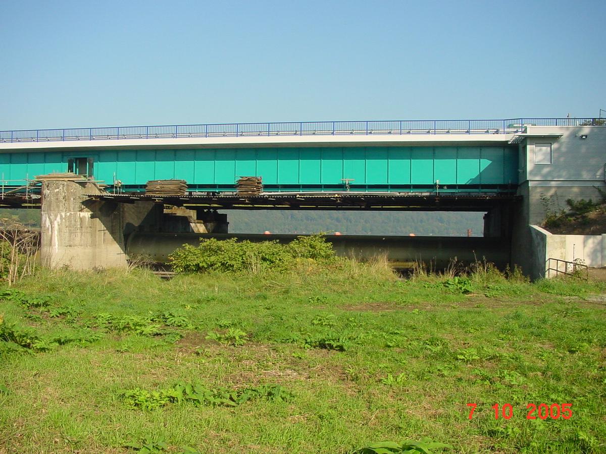 Blick von Süden auf die Brücke, nach der Erneuerung des Überbaus 