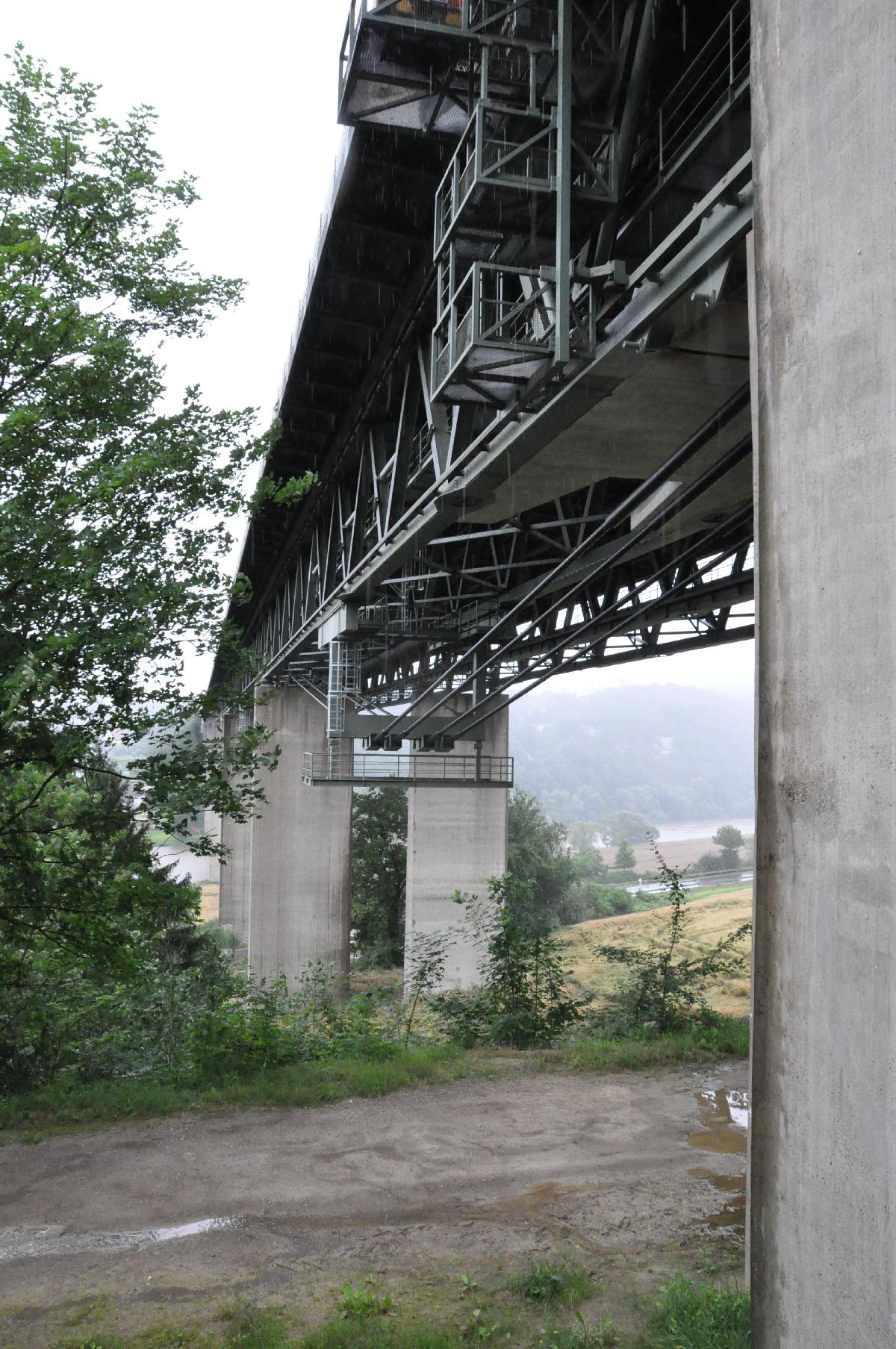 Fuldatalbrücke Bergshausen Blick in Richtung Osten von der Westseitedes Tals