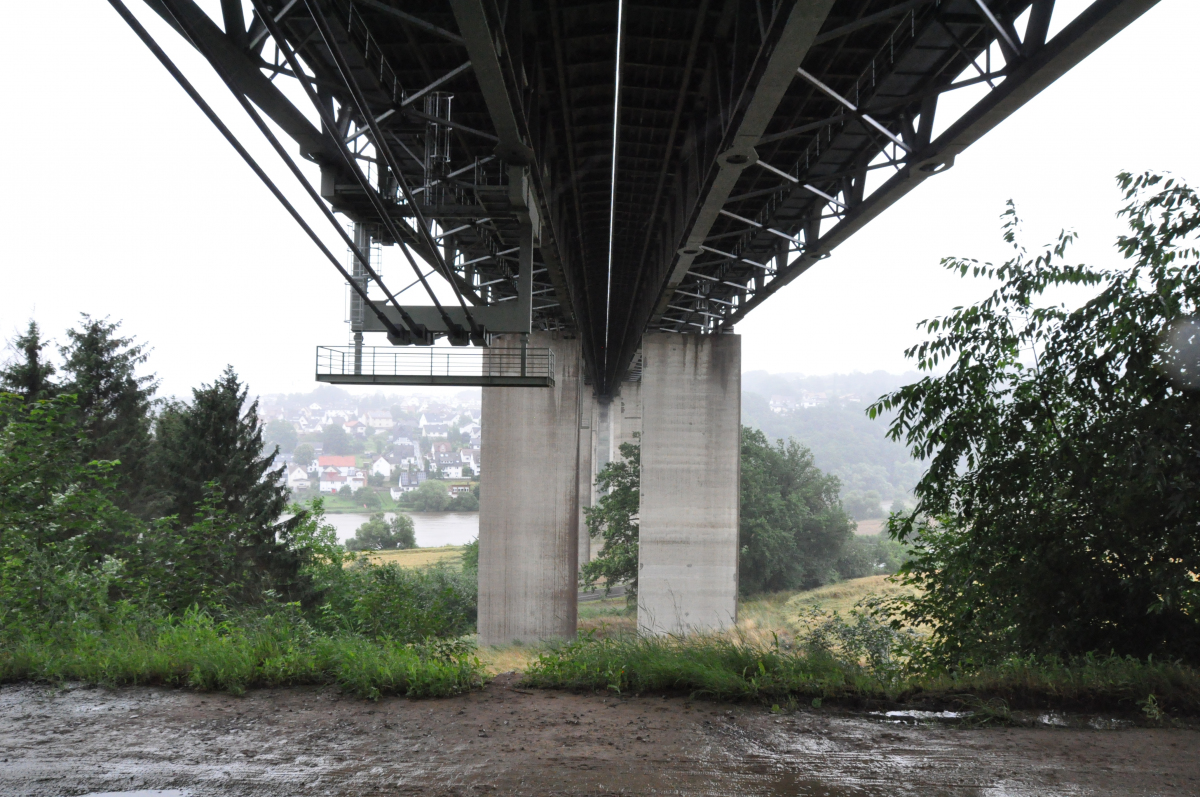 Fuldatalbrücke Bergshausen Blick in Richtung Osten von der Westseite des Tals