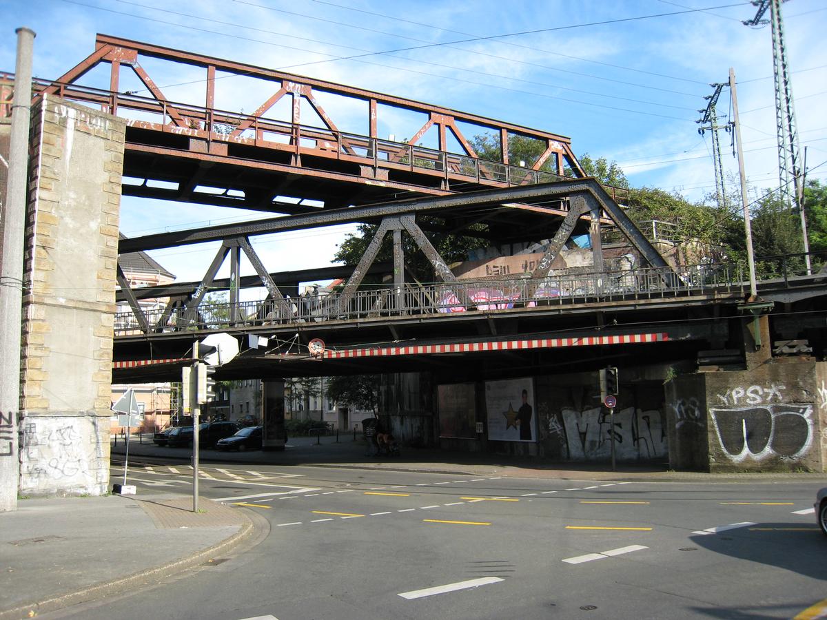 Pont ferroviaires sur la rue Oestermärsch à Dortmund 