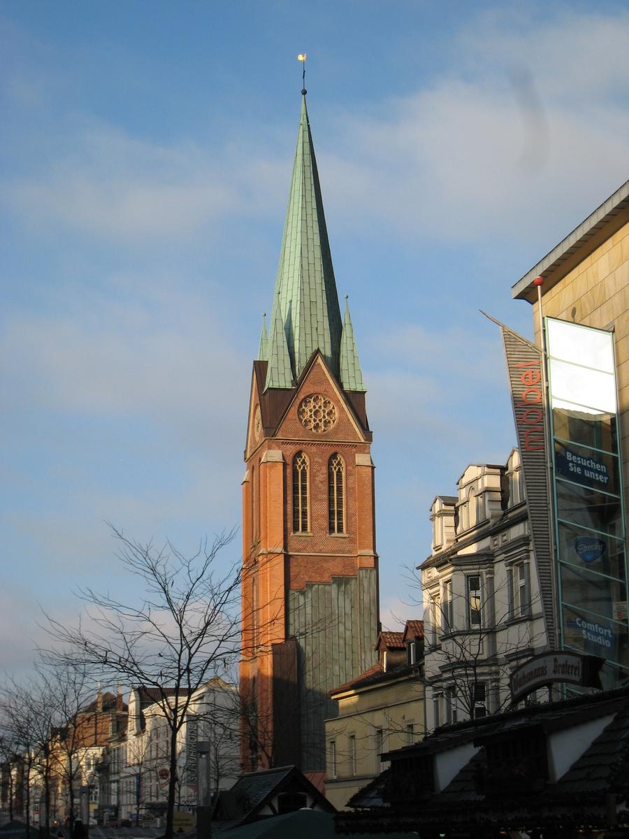 Turm der Pfarrkirche Sankt Bonifatius 