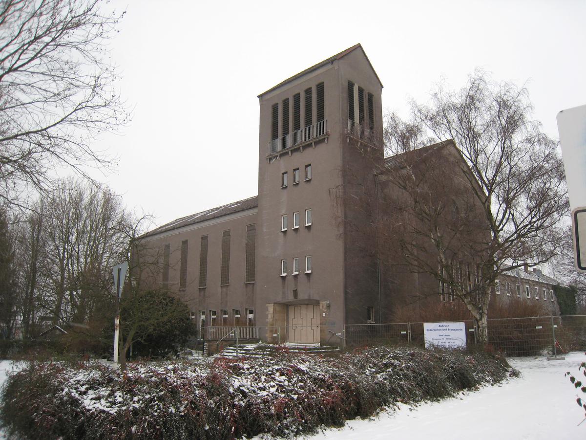 Ev. Adventkirche, Ansicht von Südosten (Steinkühlerweg) 