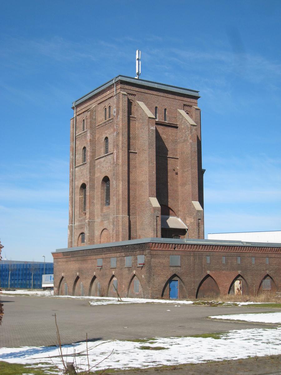 Malakowturm der Zeche Fürst Hardenberg von Süden 