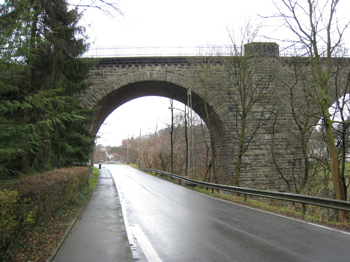 Eisenbahnviadukt Wengern, Wetter-Wengern nördlicher Bogen von der Triendorfer Straße aus gesehen (Ansicht von Westen)
