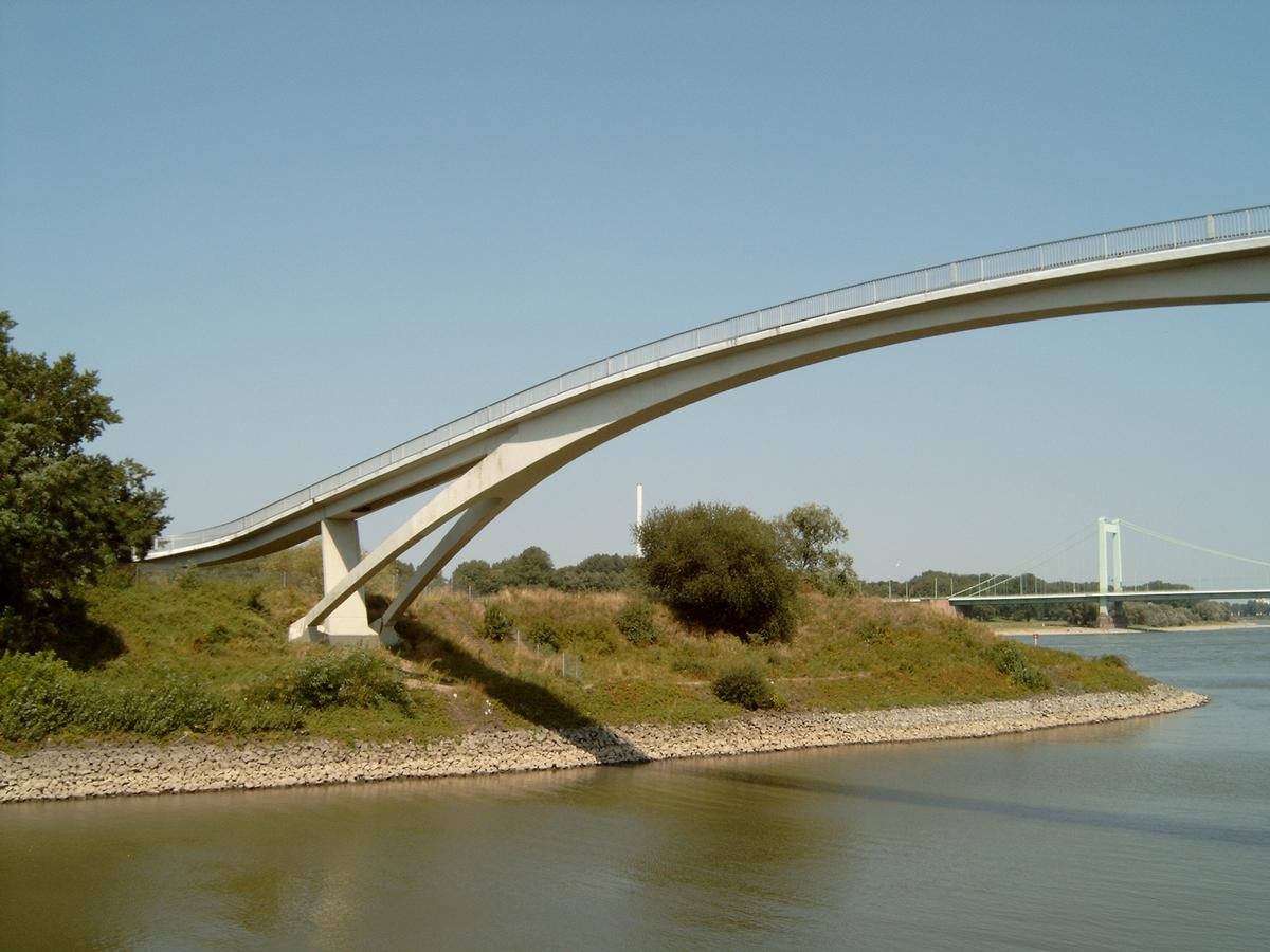 Köln-Mülheim Footbridge 