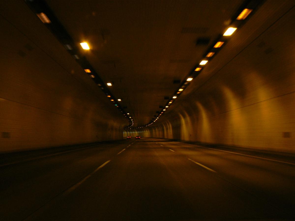 Vista Ridge Tunnel (westbound), Portland, Oregon 