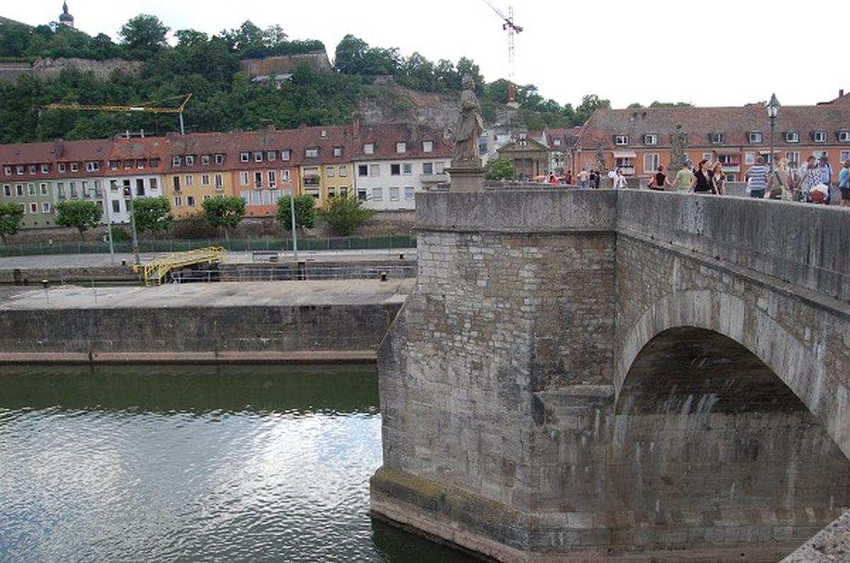 Vieux Pont sur le Main à Würzburg 
