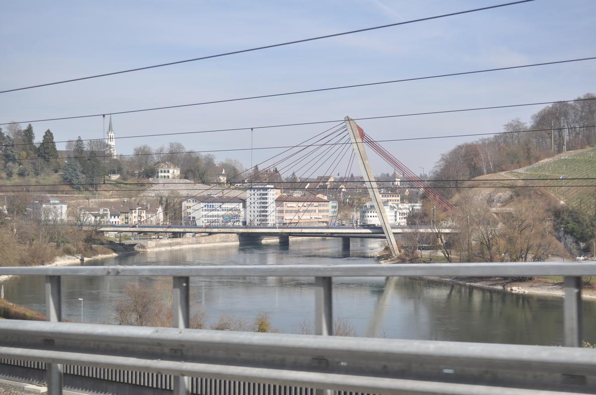 Pont de la N4 sur le Rhin à Schaffhouse 