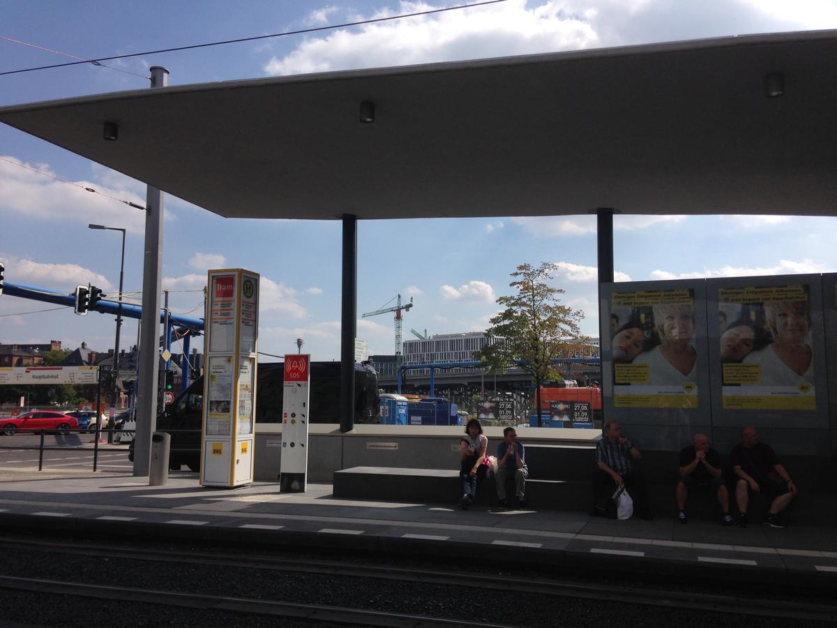 Straßenbahnhaltestelle Hauptbahnhof 