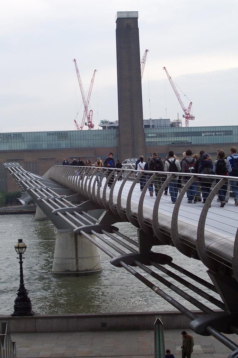 Millennium Bridge, London 
