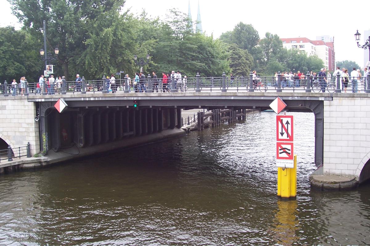Liebknechtbrücke Berlin 