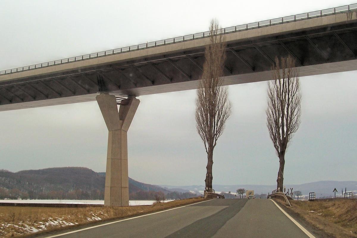 Thyratalbrücke nördlich der Gemeinde Bösenrode in Sachsenanhalt AS Heringen bis AS Rossla Balkenbrücke Hohlkasten A 38 